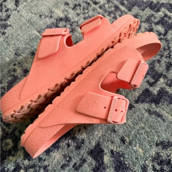 Rubber Women’s Size 10 Coral Essentials Arizona Birkenstock Footbed Sandal - Picture 7 of 7